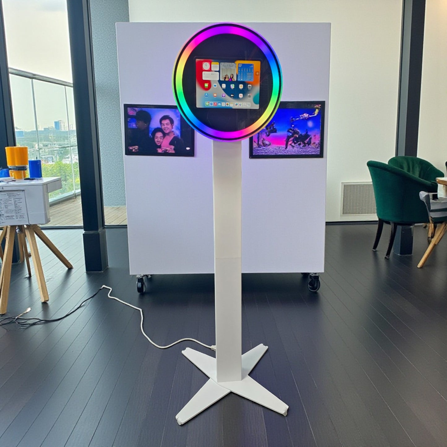 Roamer Stand by Photobooth City